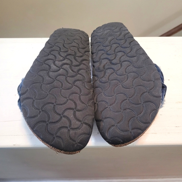 Birkenstock Madrid Big Buckle Shearling Sandals - Picture 5 of 5